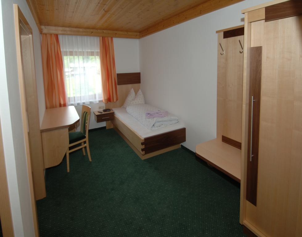 Gaestehaus Ingeborg Saalbach-Hinterglemm Habitación foto