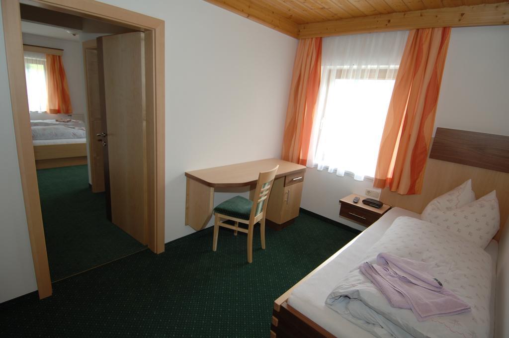 Gaestehaus Ingeborg Saalbach-Hinterglemm Habitación foto